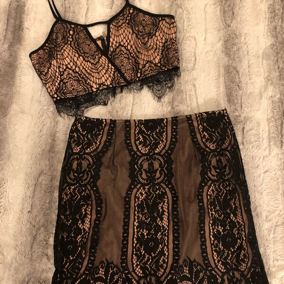 Lace mini skirt + lace top - Picture 2 of 7